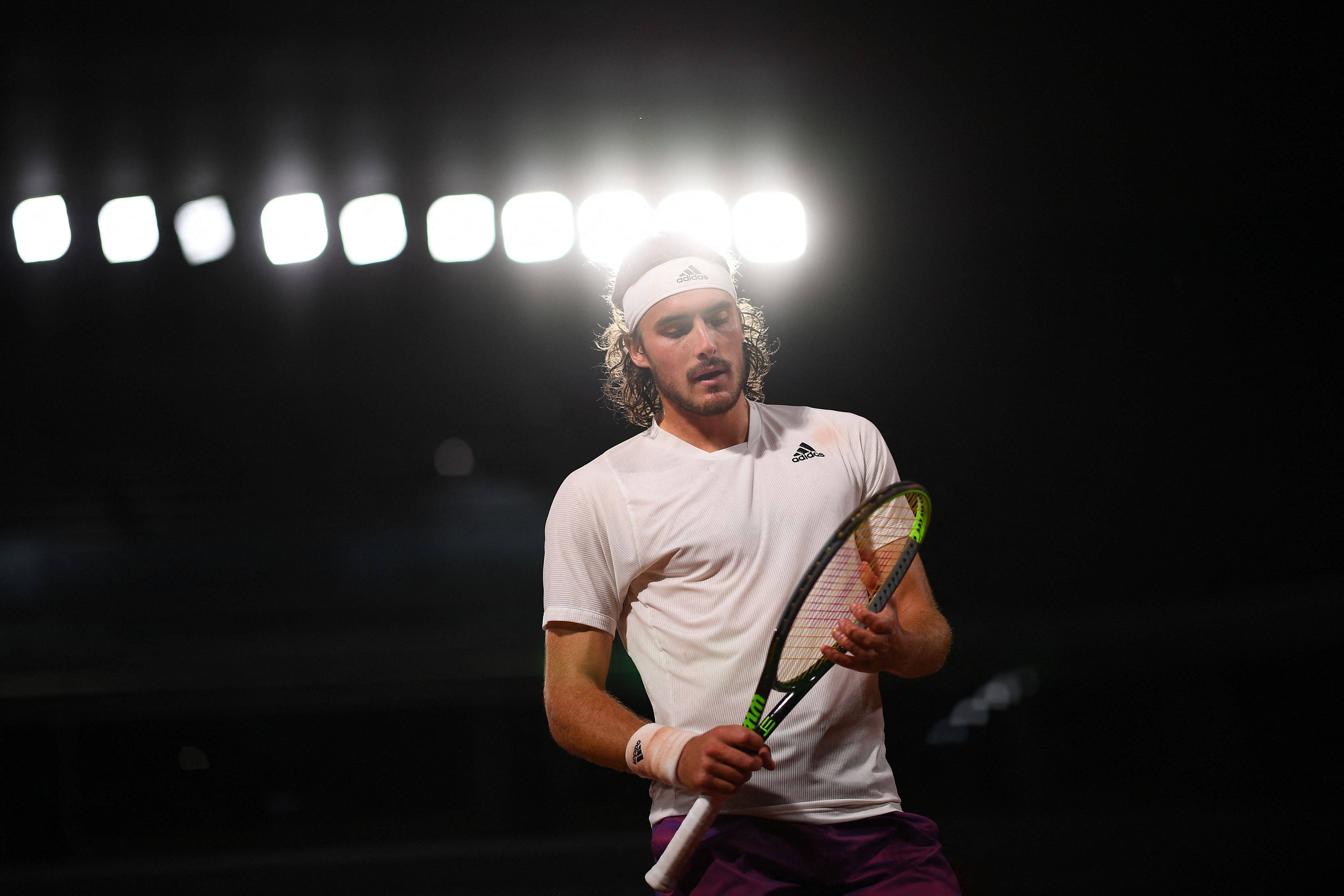 西班牙网球队逆转意大利网球队,西西帕斯爆发神勇的简单介绍 西班牙网球队逆转意大利网球队,西西帕斯爆发神勇的简单介绍