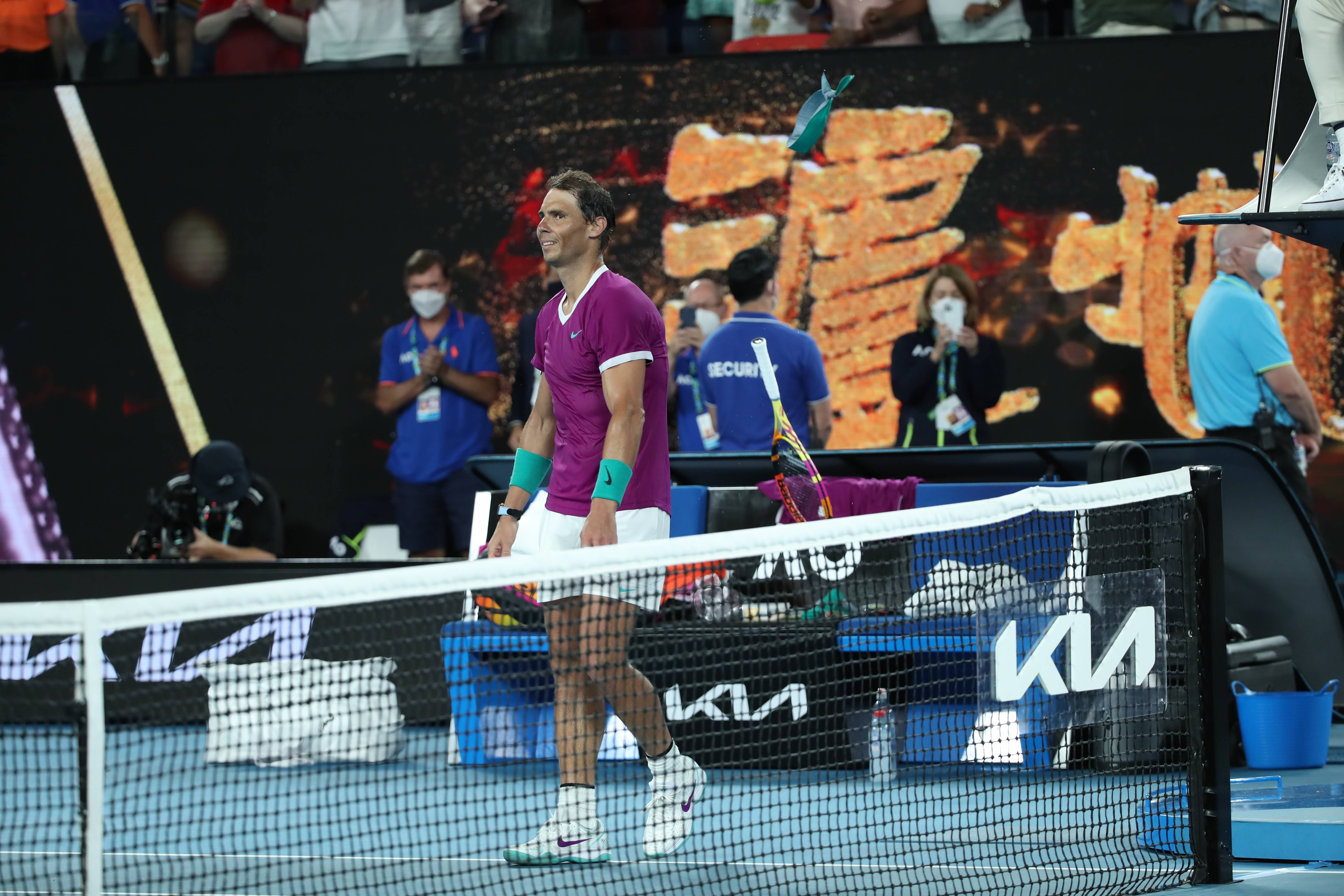 澳大利亚网球队翻盘英国网球队，纳达尔惊艳世界的简单介绍