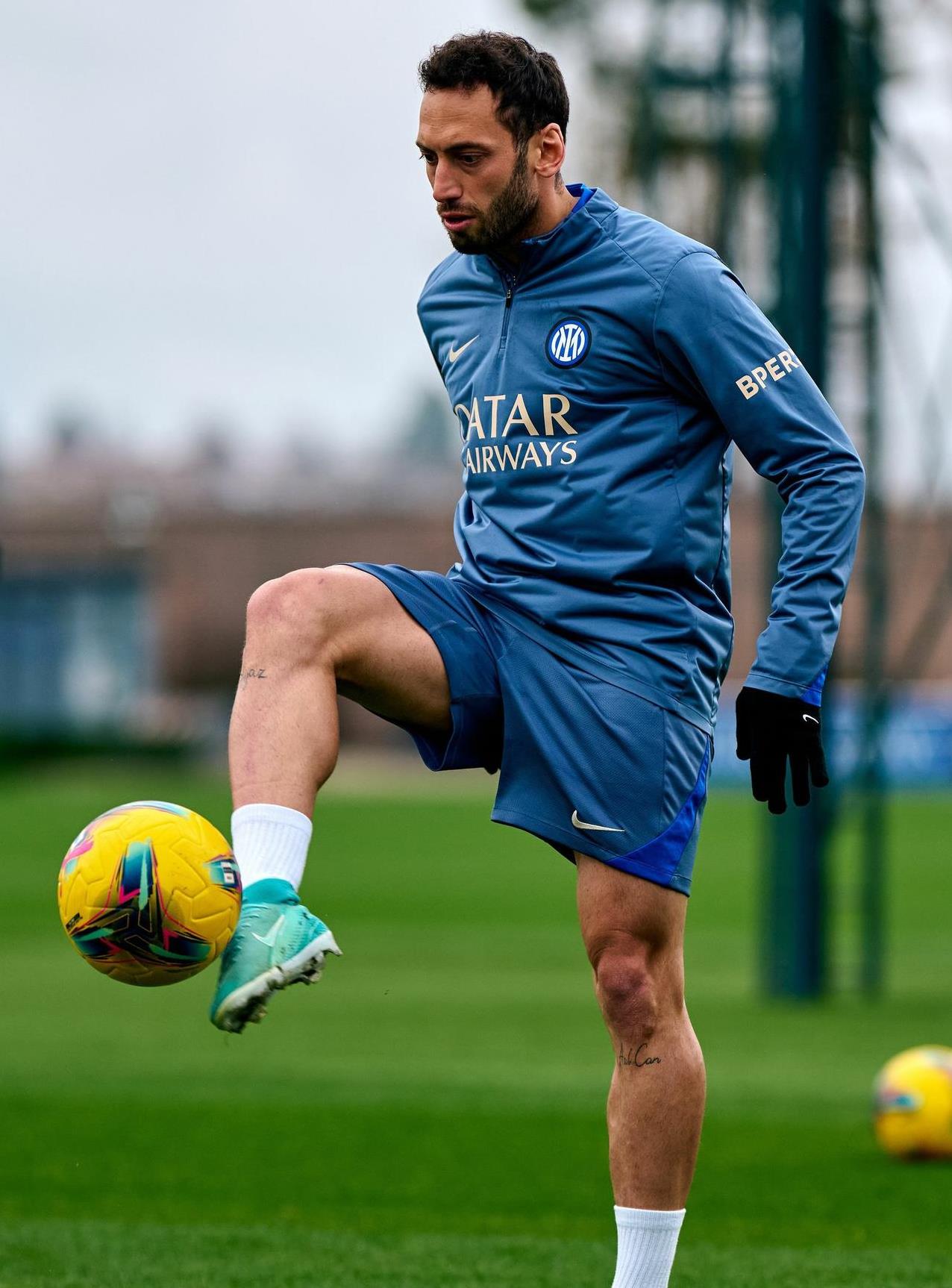 包含意大利足球精彩对决连连,球员实力对比悬殊的词条 包含意大利足球精彩对决连连,球员实力对比悬殊的词条