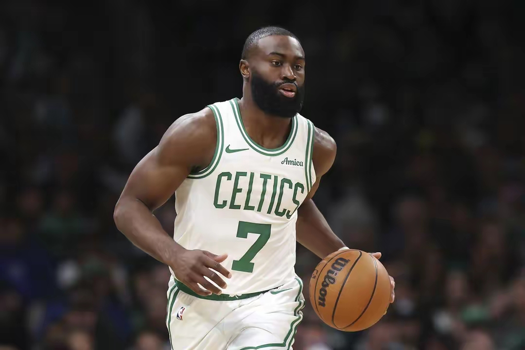 奇才绝杀凯尔特人B队,杰伦·布朗制霸全场的简单介绍 奇才绝杀凯尔特人B队,杰伦·布朗制霸全场的简单介绍