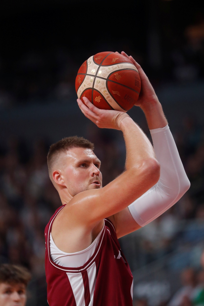 澳大利亚男篮完胜猛龙，波尔津吉斯爆发神勇的简单介绍