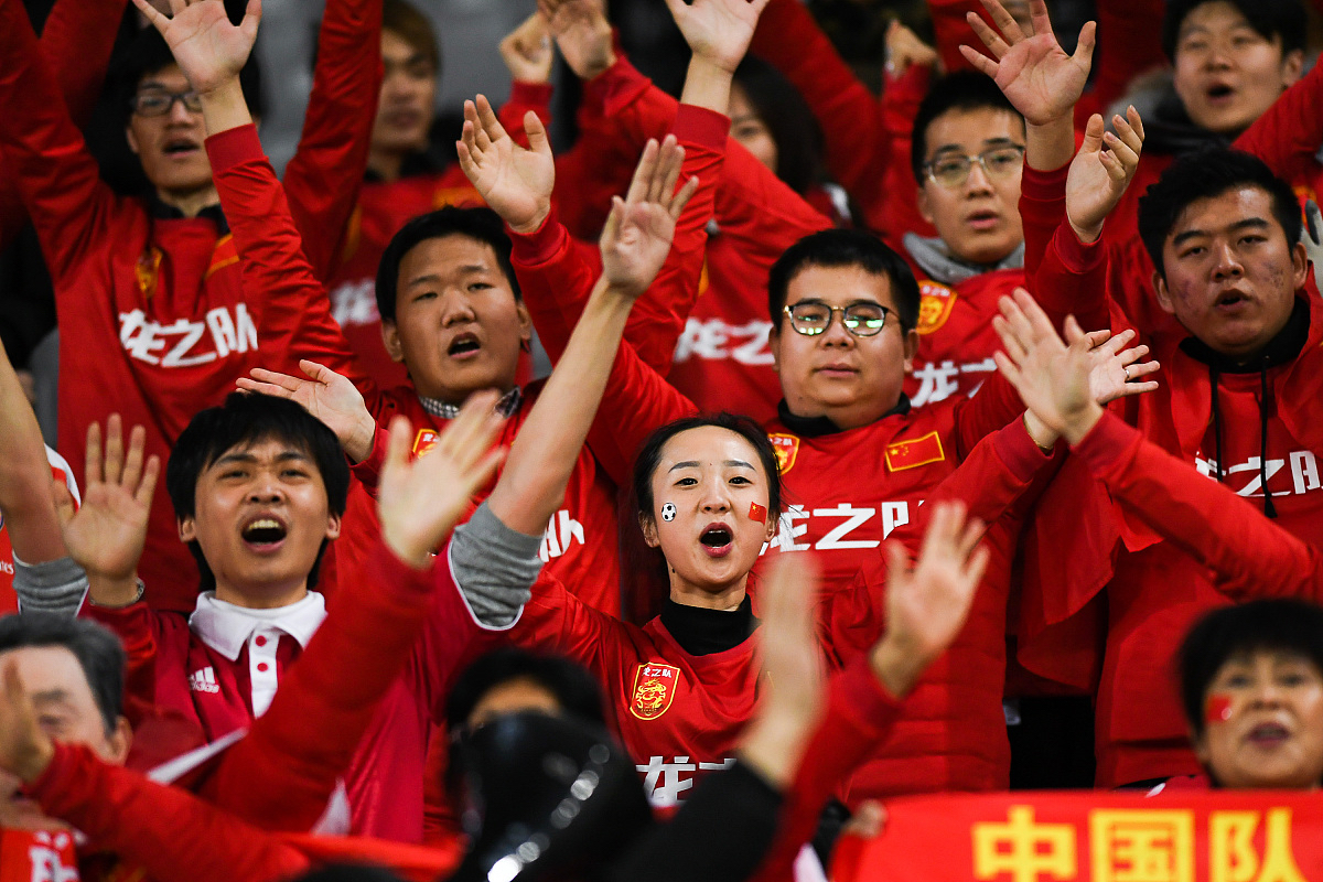 关注中国女足，球员们旗开得胜