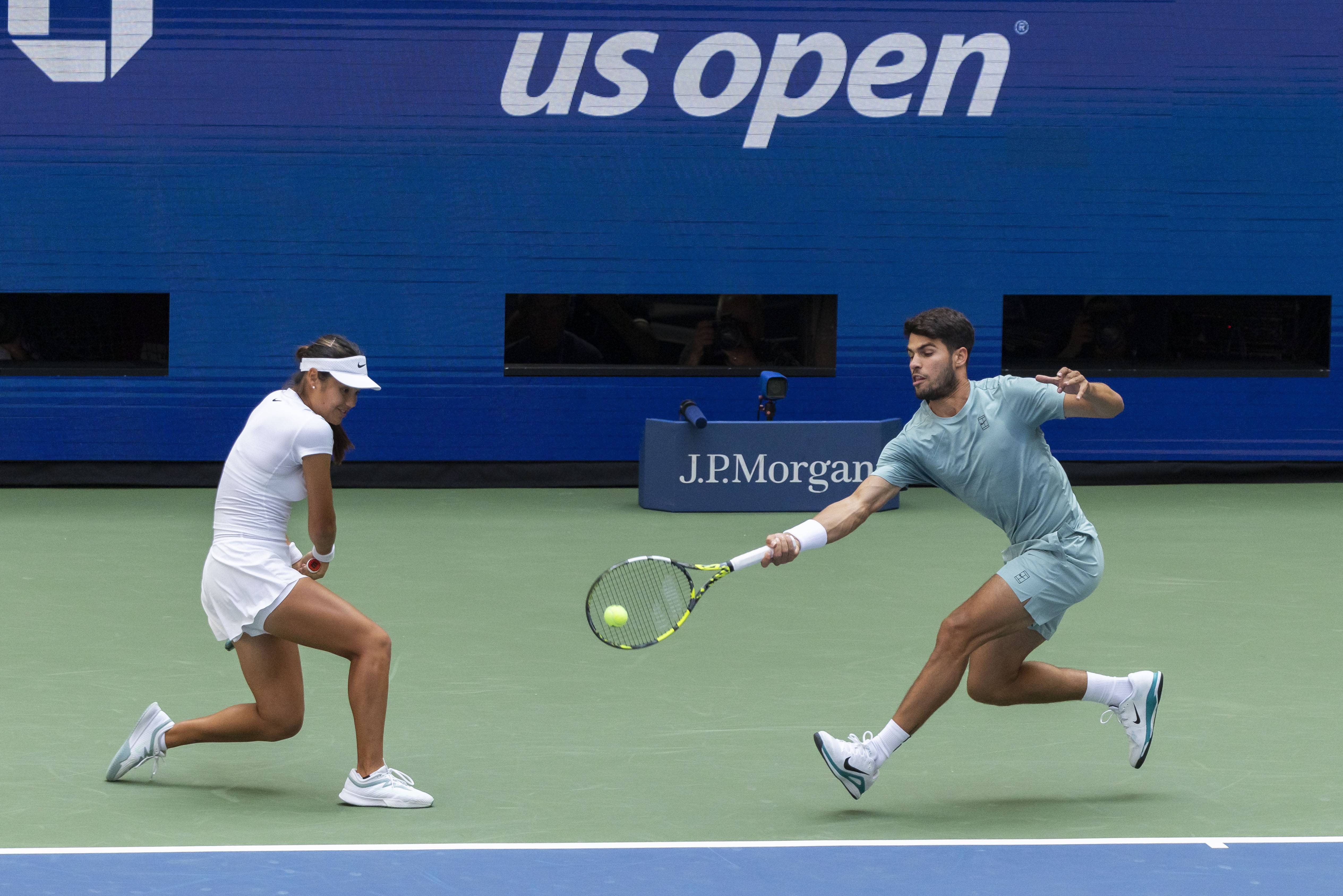 包含英国网球队碾压欧洲网球队，阿尔卡拉斯惊艳世界的词条