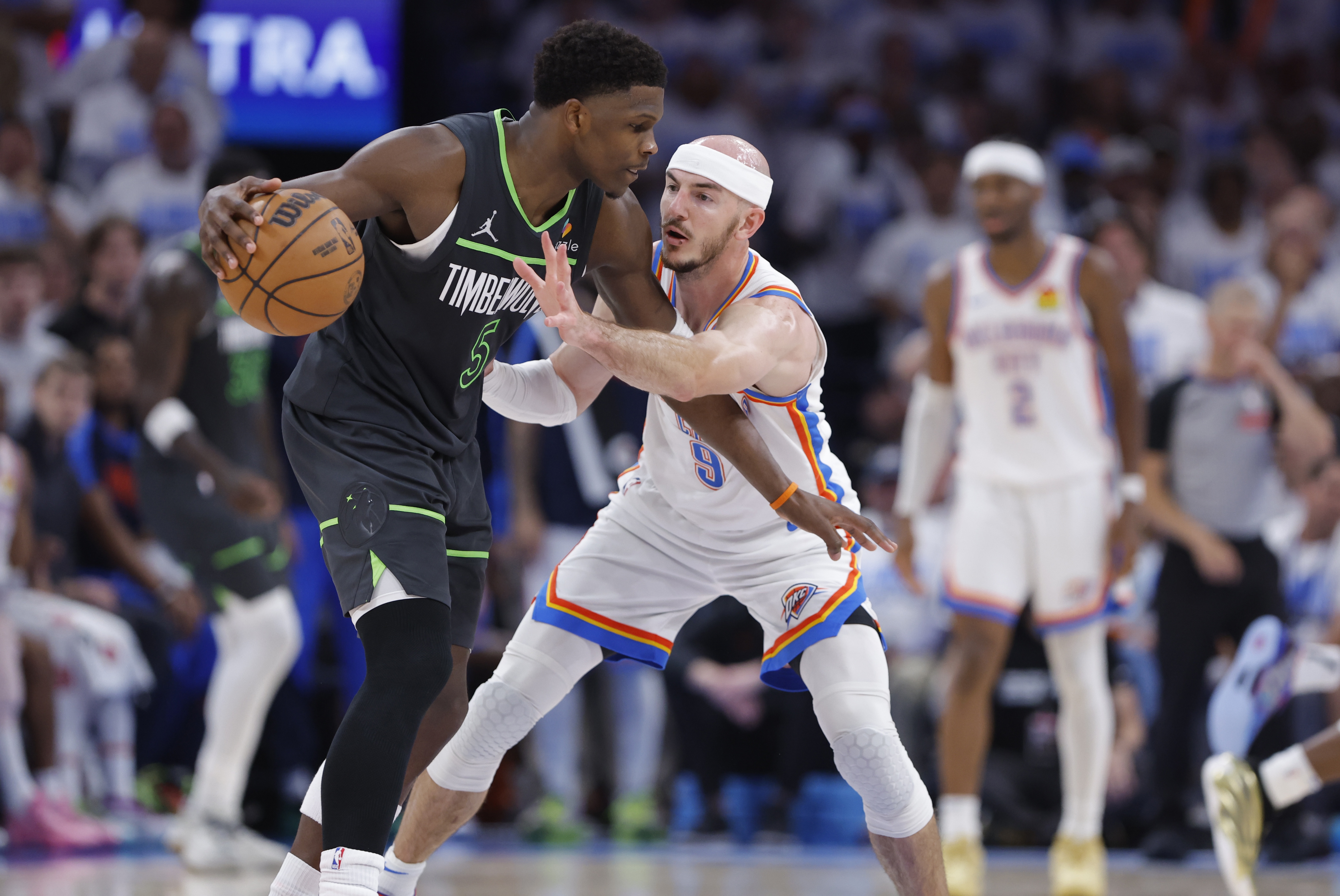 雷霆逆转雄鹿，布克高光表现