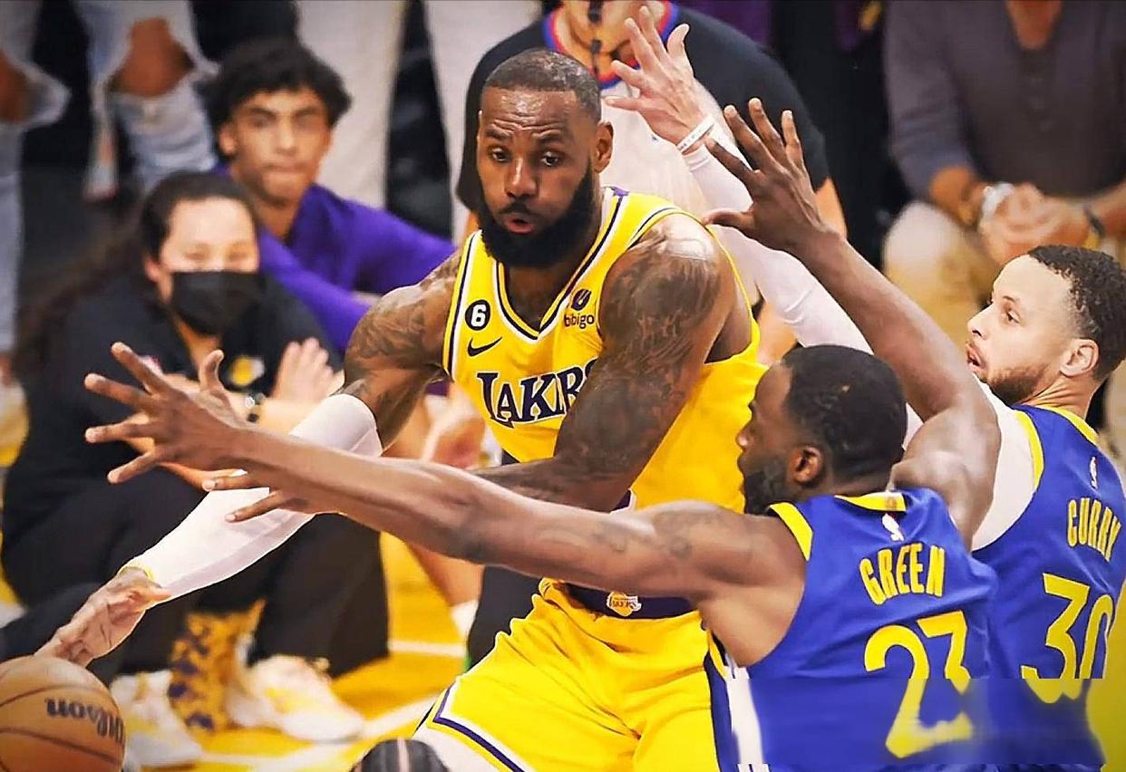 爵士队大胜灰熊,连胜场次达到场创纪录 爵士队大胜灰熊,连胜场次达到场创纪录