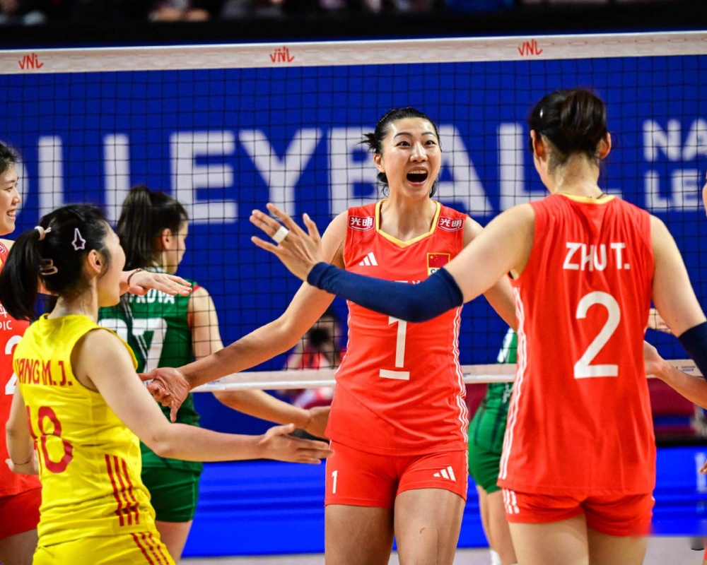 女排四强产生：巴西横扫保加利亚晋级决赛的简单介绍