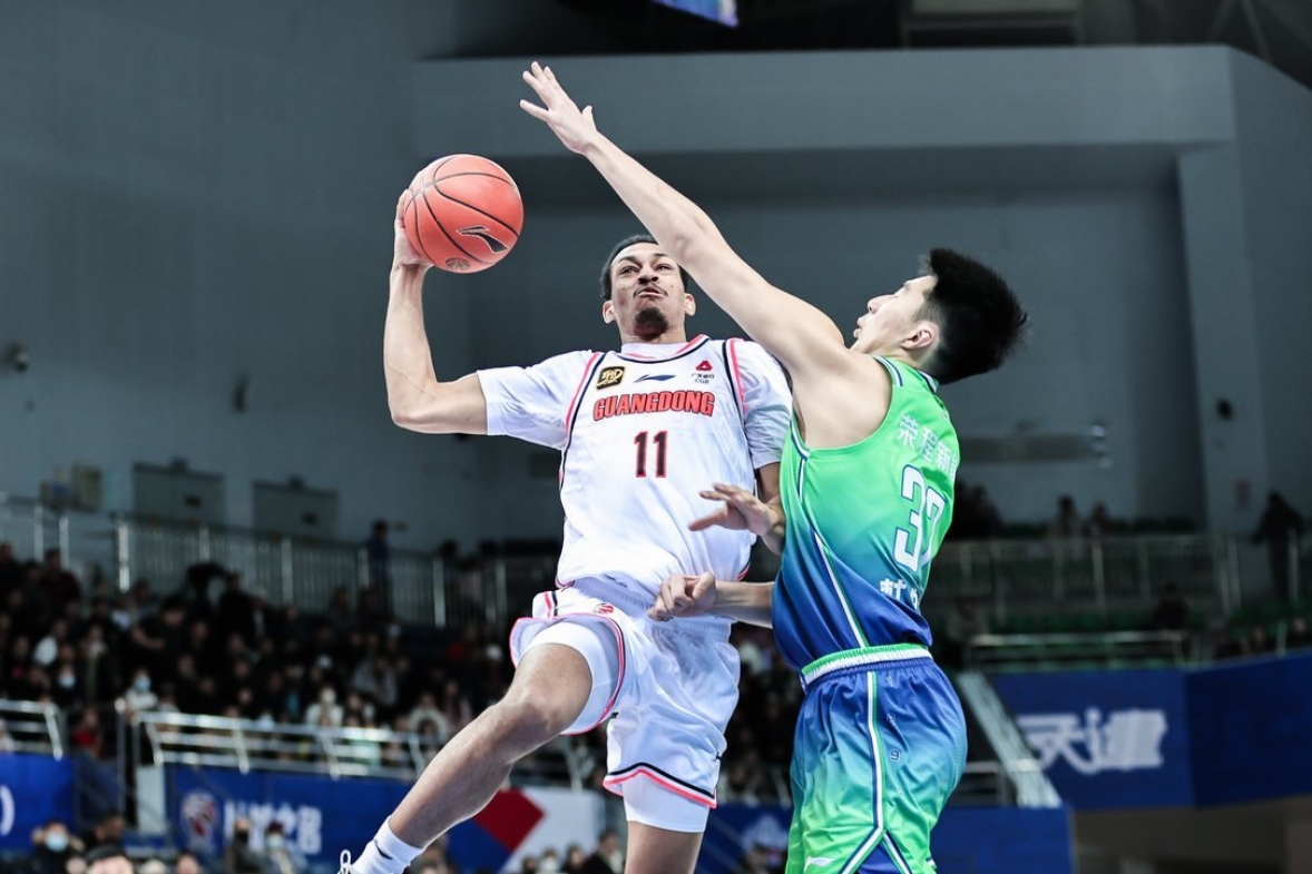 广东队团结进攻，胜出对手封神