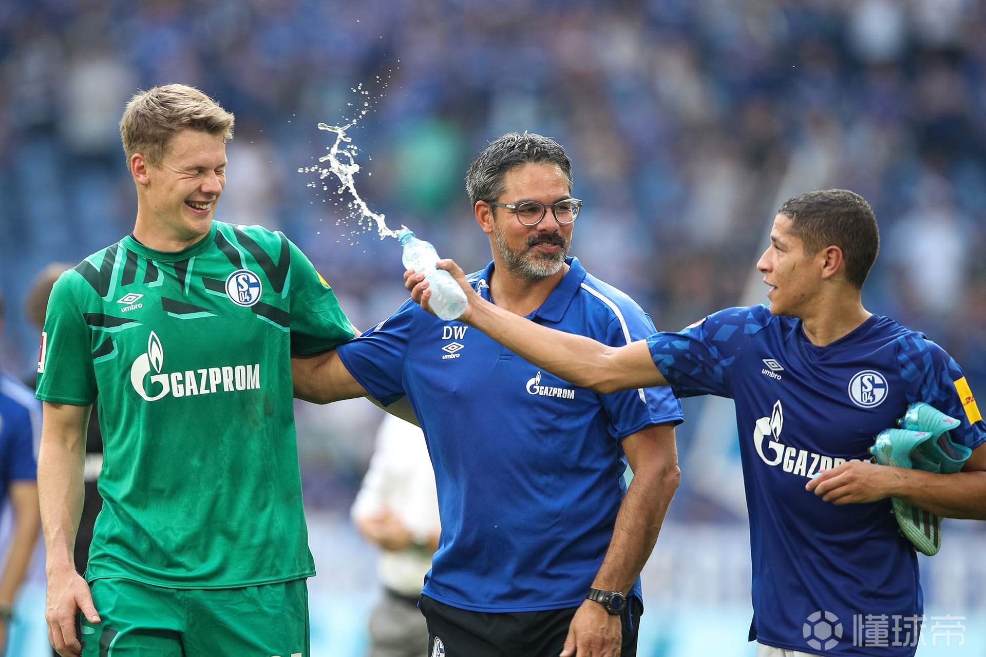 沙尔克主帅邀请名宿指导球队备战的简单介绍