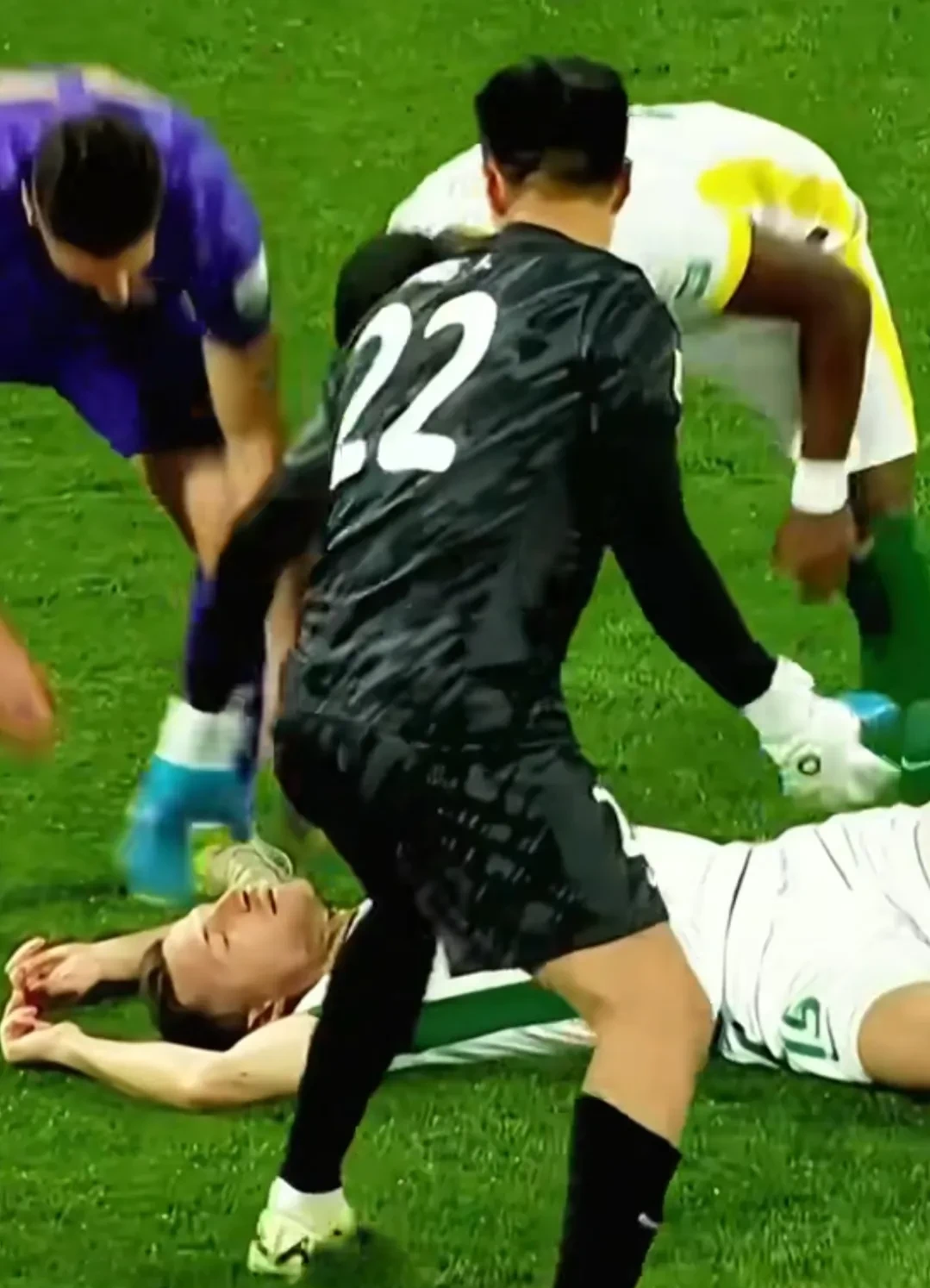 比赛中发生的一幕令人震惊和感动