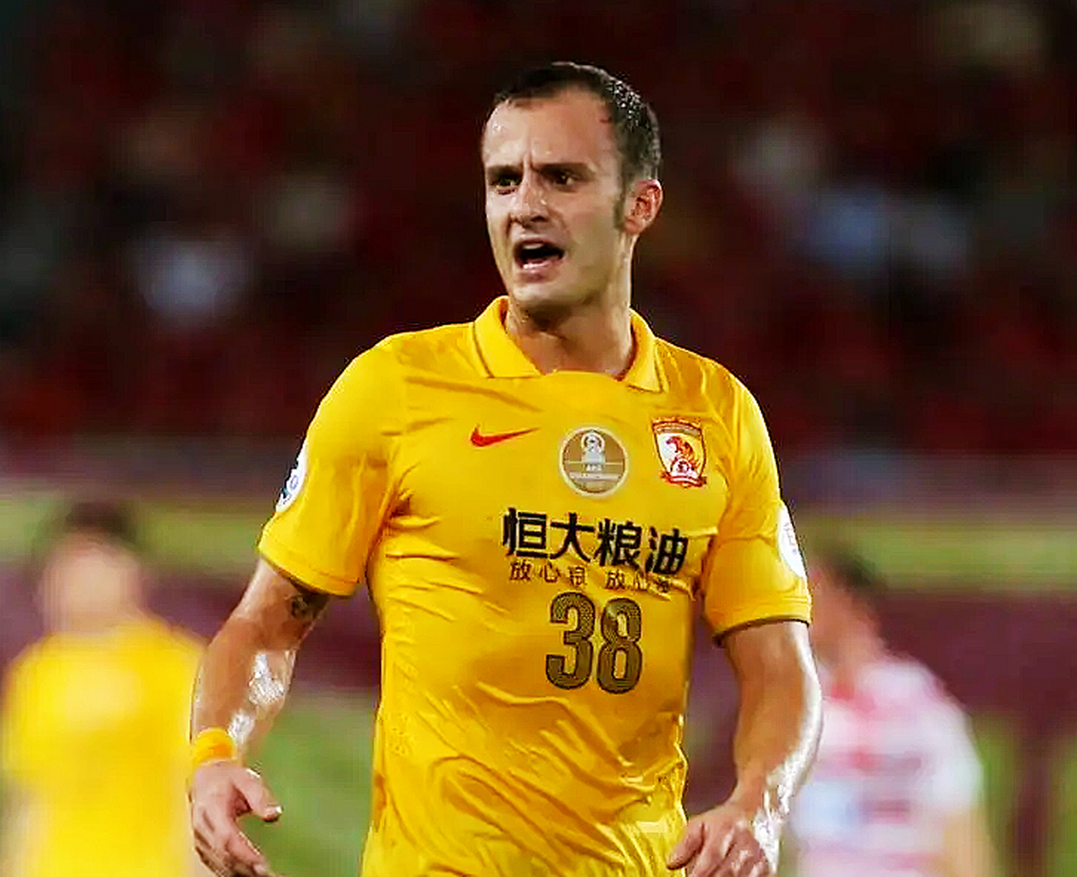 热那亚战术调整未见成效，主帅未来存疑的简单介绍