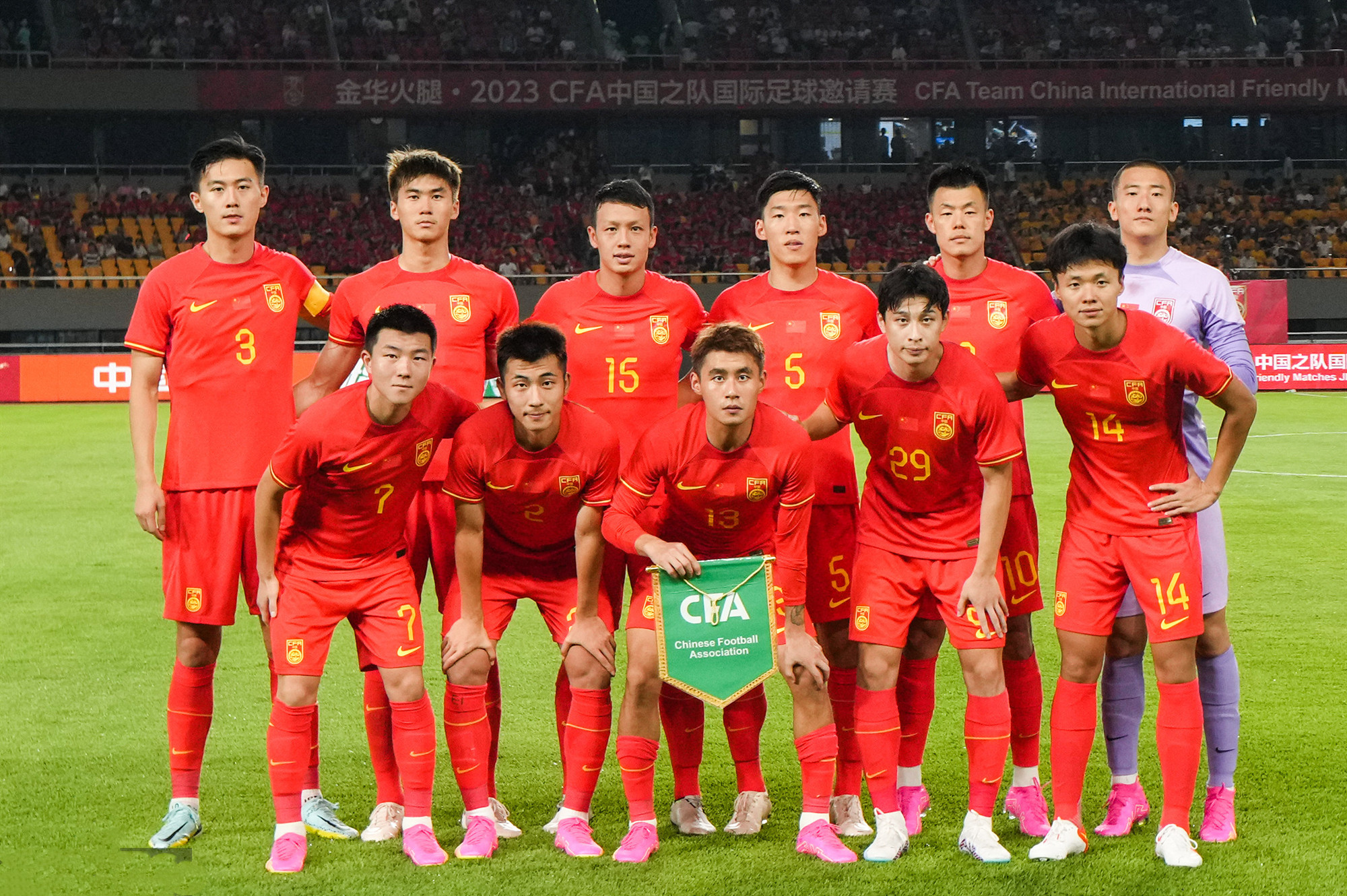 中国足球报道:多队交锋备战场上技术脱颖而出的简单介绍 中国足球报道:多队交锋备战场上技术脱颖而出的简单介绍