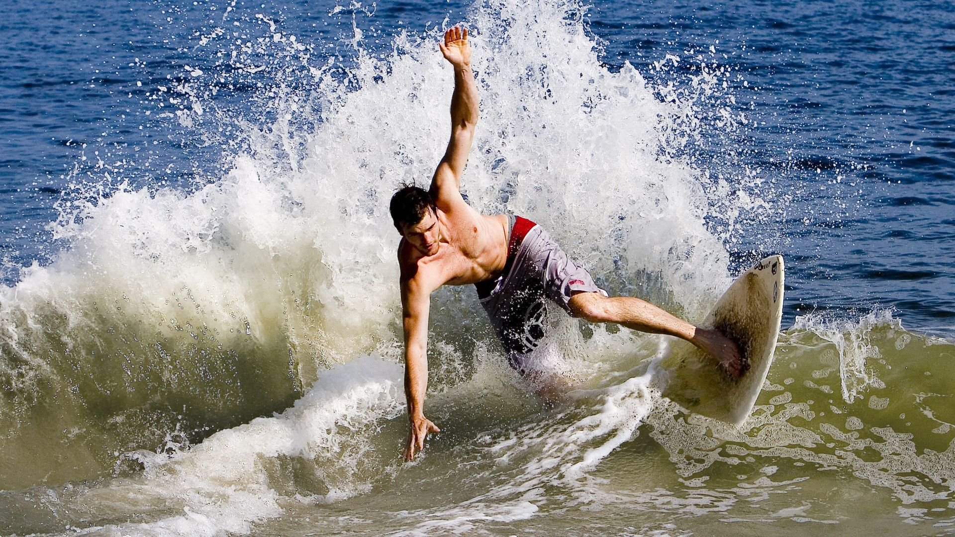 伦纳德用实力证明自己，黄蜂对阵凯尔特人，谁是真正的王者？