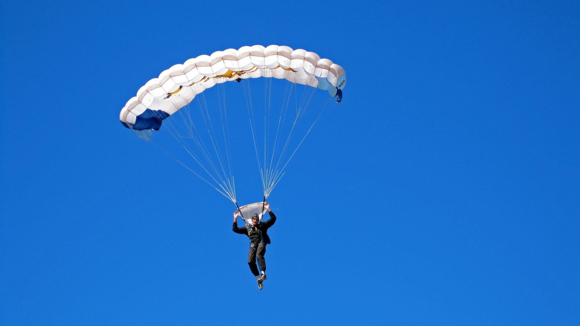 北欧闪电与德国传奇,当瑞典绝杀法国,波尔刷新乒乓史诗